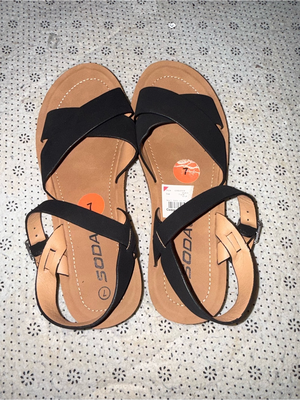 SODA Chester Black Strappy Sandals Size 7 New